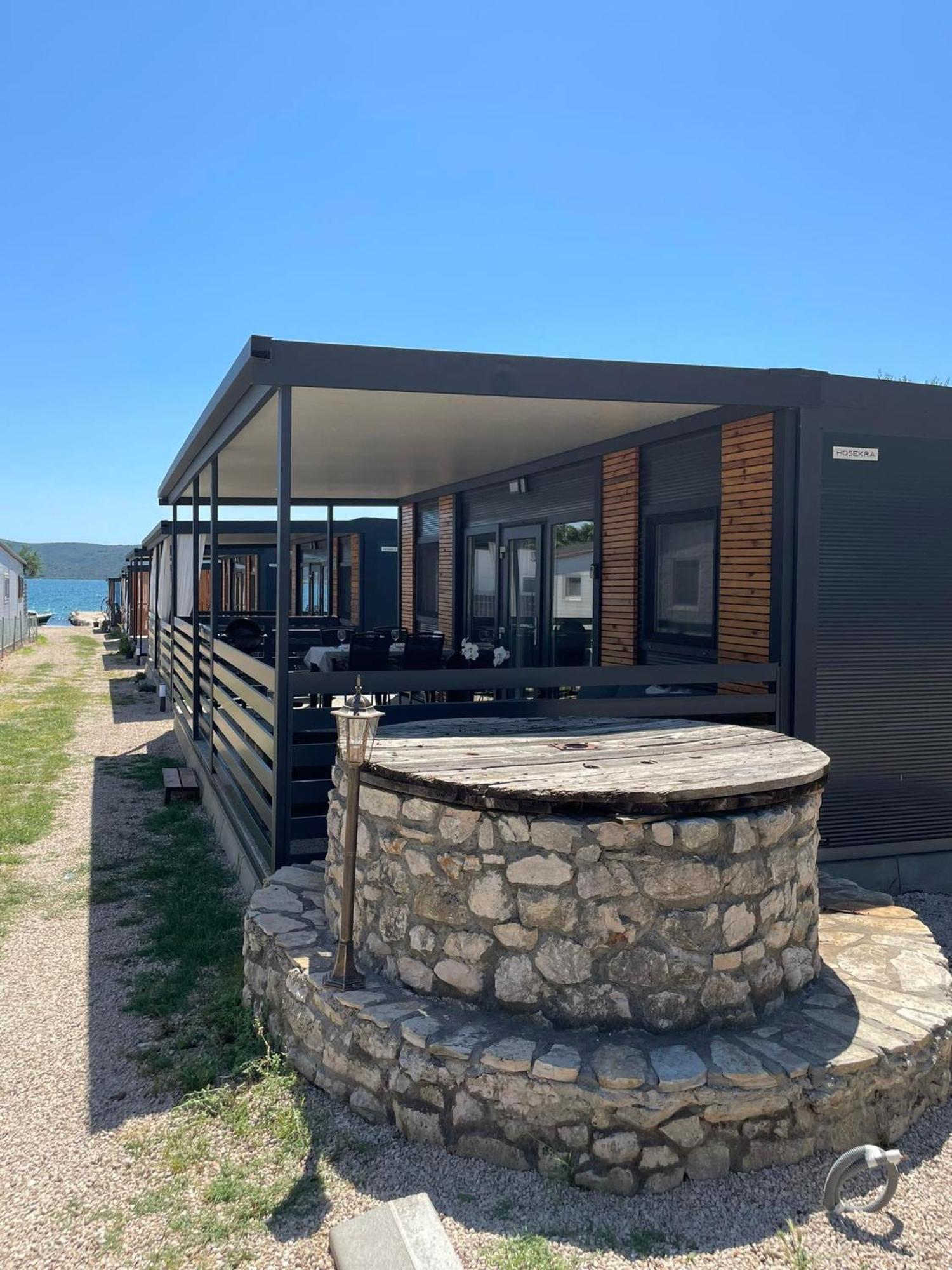 Bunar Mobile Home, 50m From The Sea In Sveti Petar Na Moru *